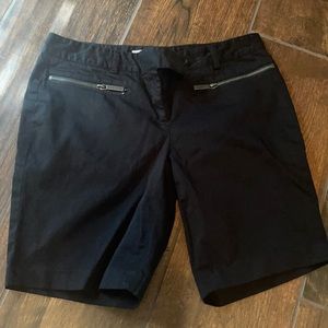 Women’s Michael Kors Shorts. 4